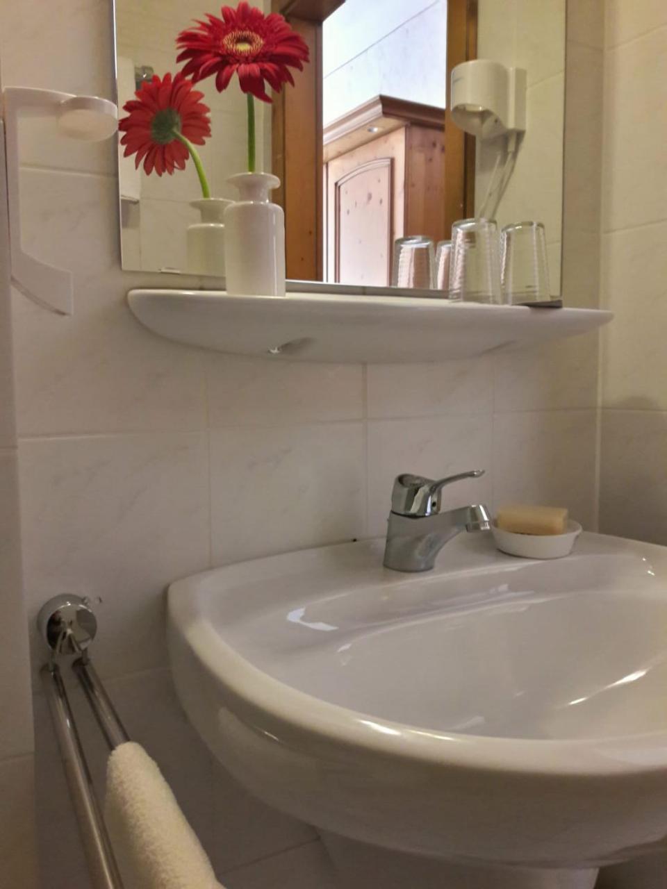 Hotel Zur Krone Bad Brückenau Екстериор снимка