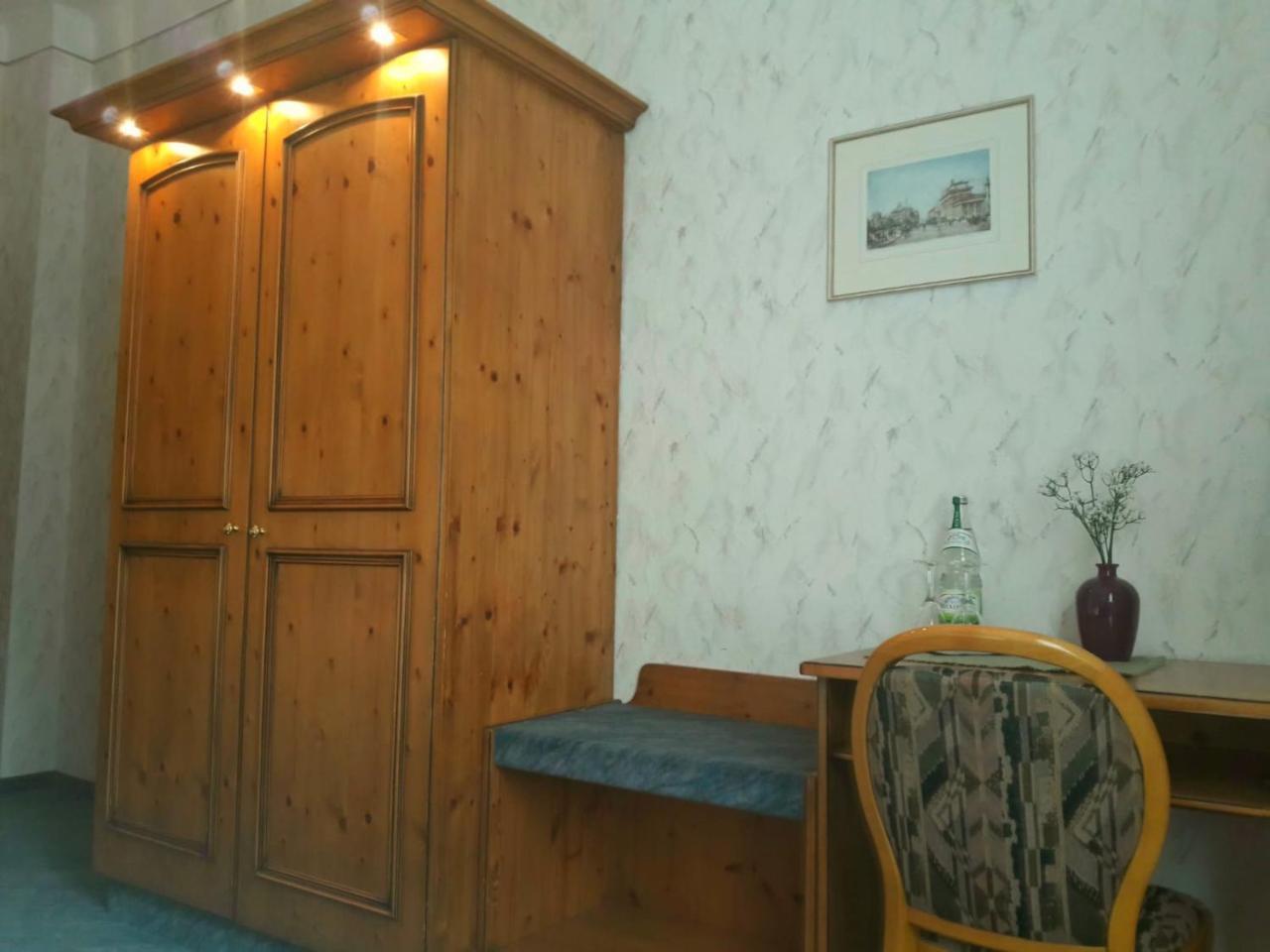 Hotel Zur Krone Bad Brückenau Екстериор снимка