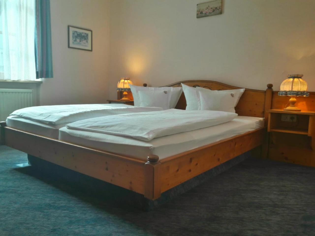 Hotel Zur Krone Bad Brückenau Екстериор снимка